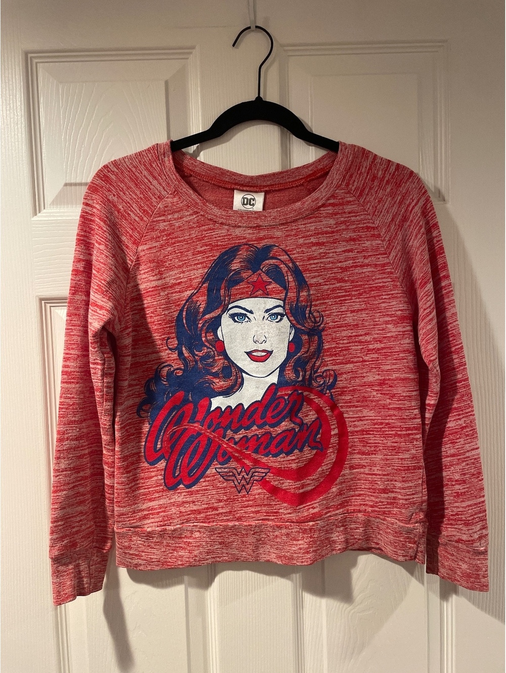 DC Comics Wonder Woman Women’s Cropped Sweatshirt Heather Red Graphic Size M